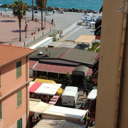 Апартаменты Casa Al Mare Вентимилья Экстерьер фото