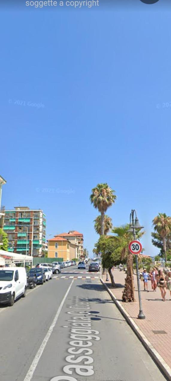 Апартаменты Casa Al Mare Вентимилья Экстерьер фото