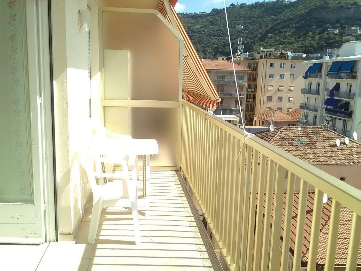 Апартаменты Casa Al Mare Вентимилья Экстерьер фото