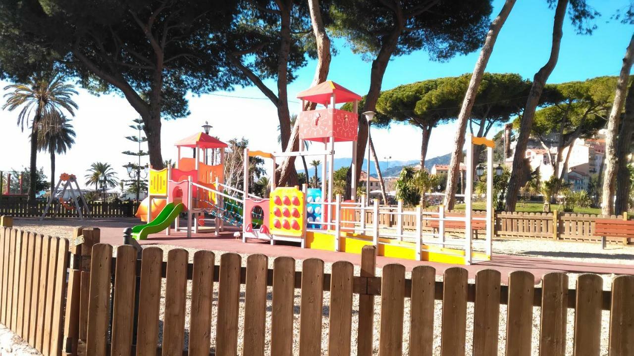 Апартаменты Casa Al Mare Вентимилья Экстерьер фото