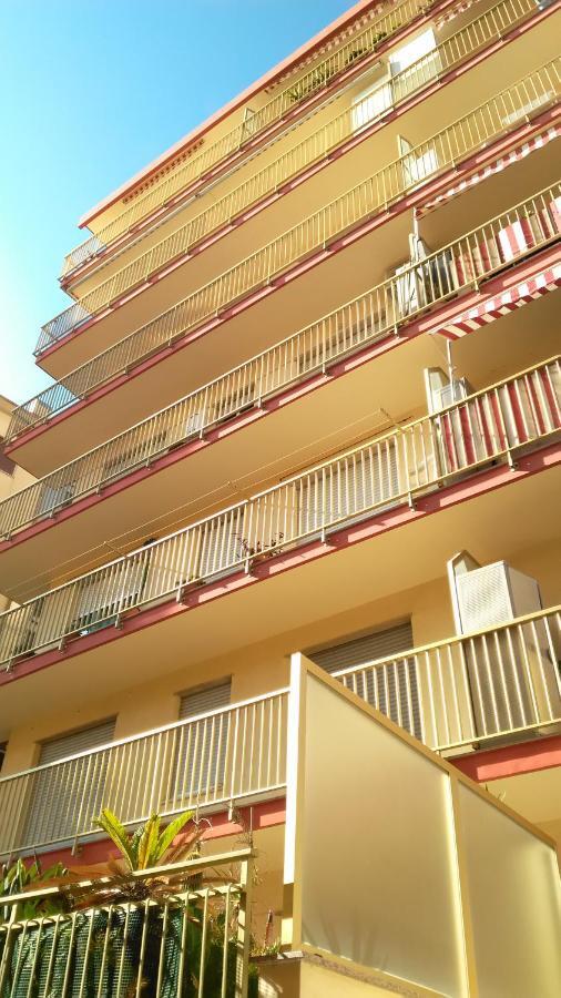 Апартаменты Casa Al Mare Вентимилья Экстерьер фото